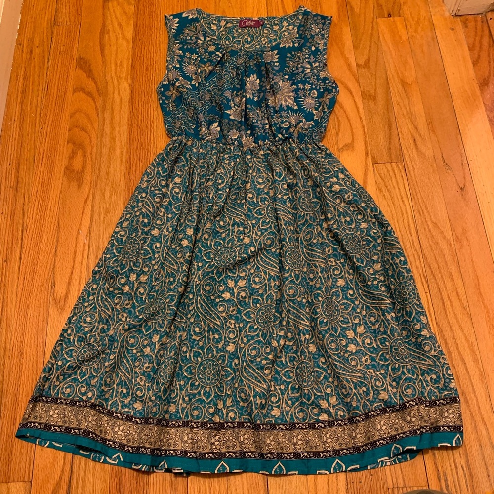 Silky floral a-line dress by Coline sz medium
